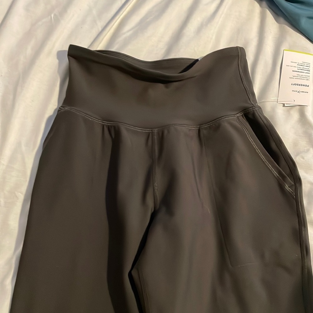 Old Navy High Waisted Powersoft Joggers Size XS Gray Color